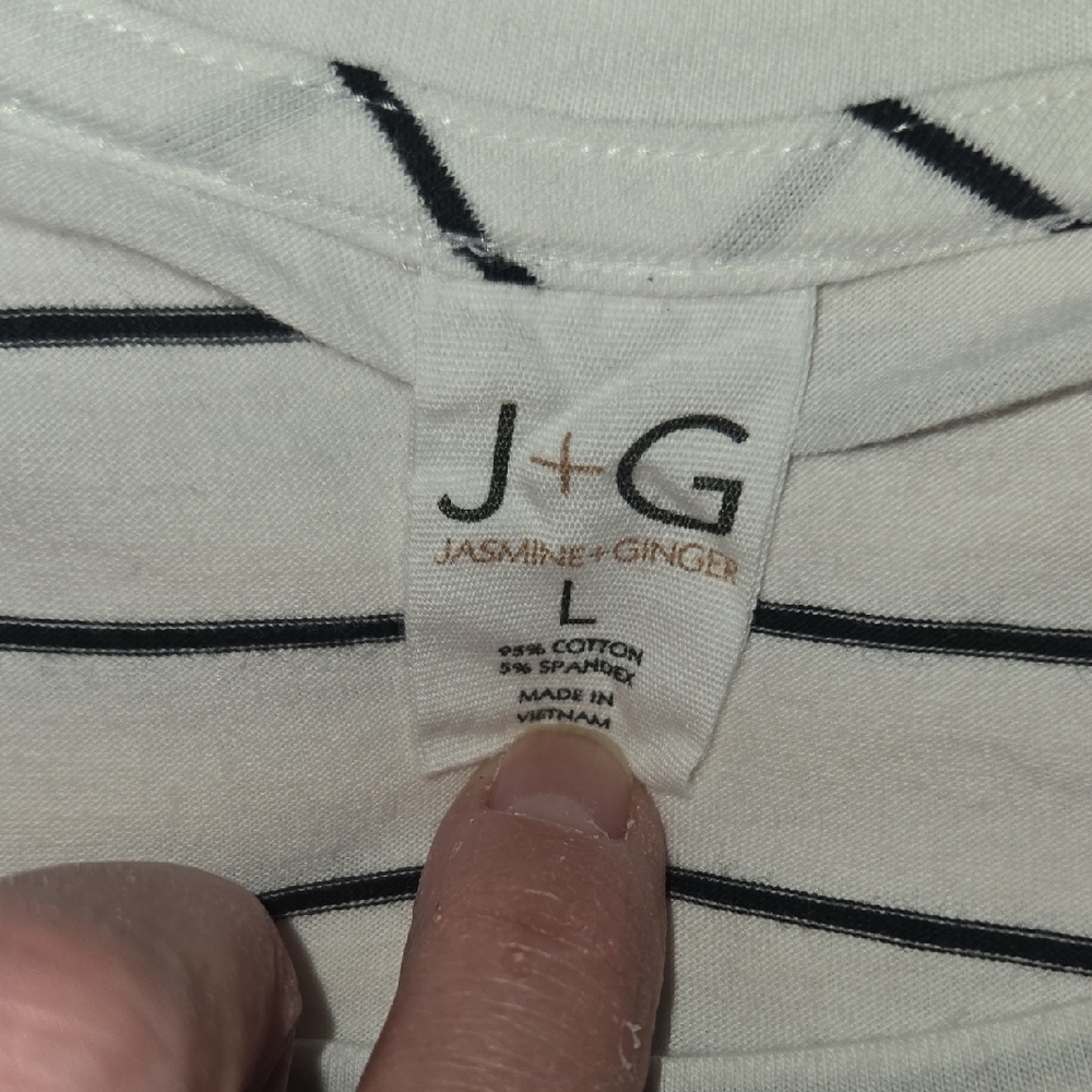 Jasmine & Ginger Black Striped Tee - Picture 3 of 4